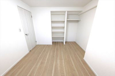 サーパス東古松403号室