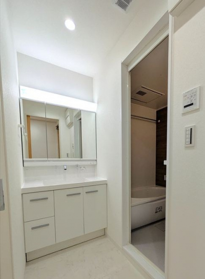 サーパス医大南　305号室