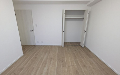 ローレルコートアネスト医大前　201号室